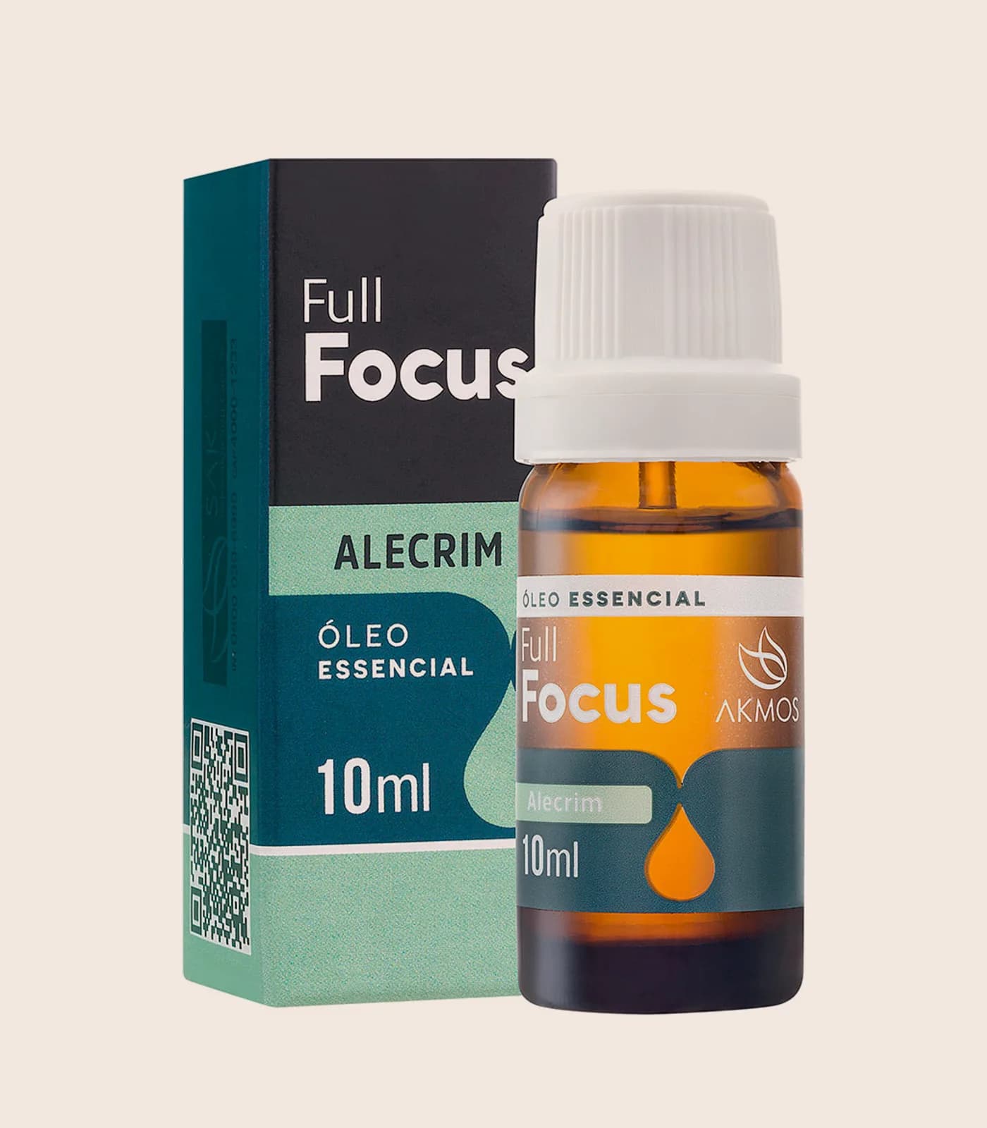 Óleo essencial de alecrim Full Focus, embalagem Akmos sobre fundo areia.