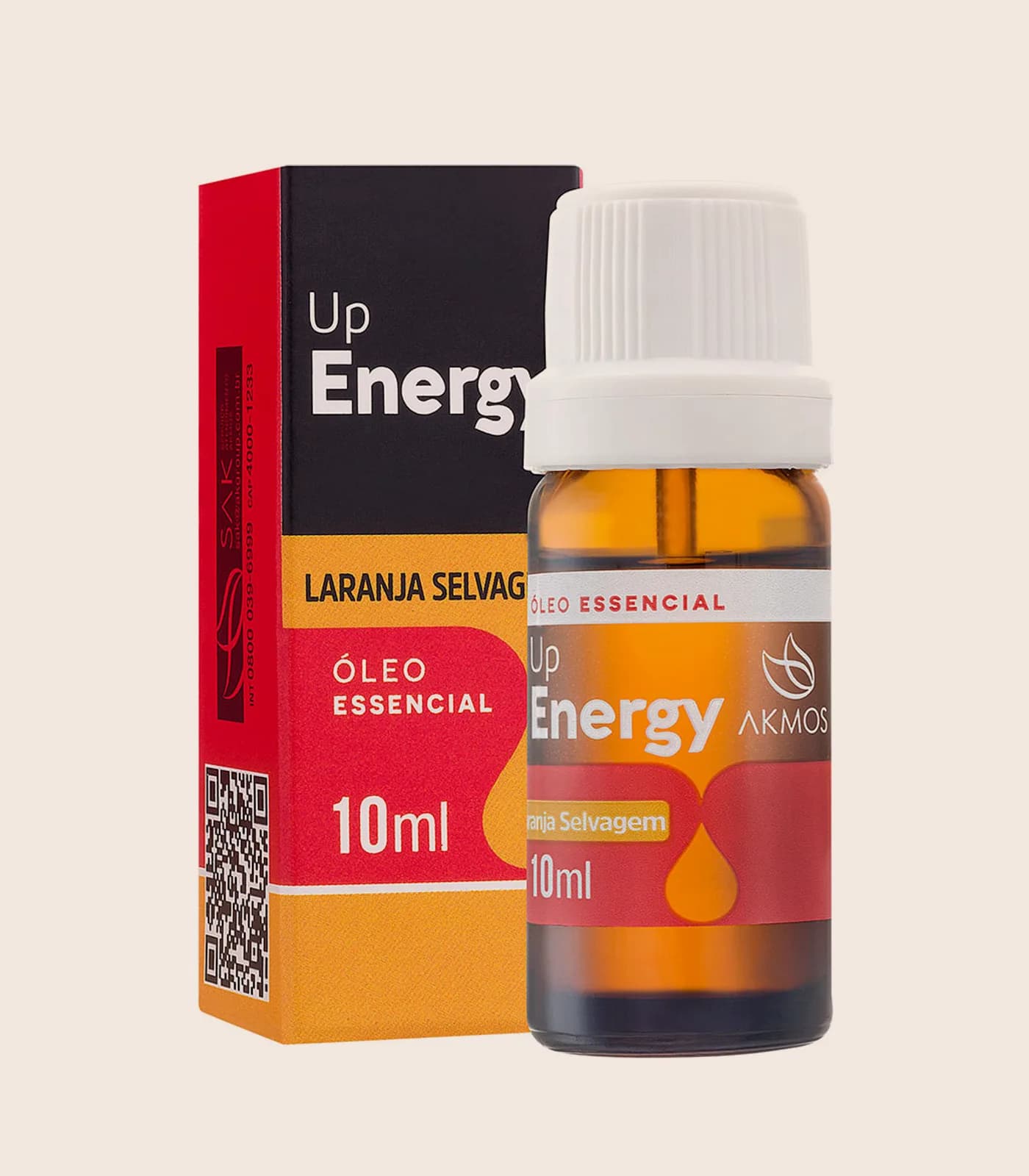 Óleo essencial de laranja Up Energy, embalagem Akmos sobre fundo areia.